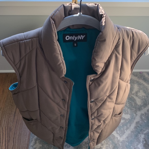OnlyNY Puffy Vest; dark tan; teal interior lining; size Small; Unisex - Picture 5 of 12